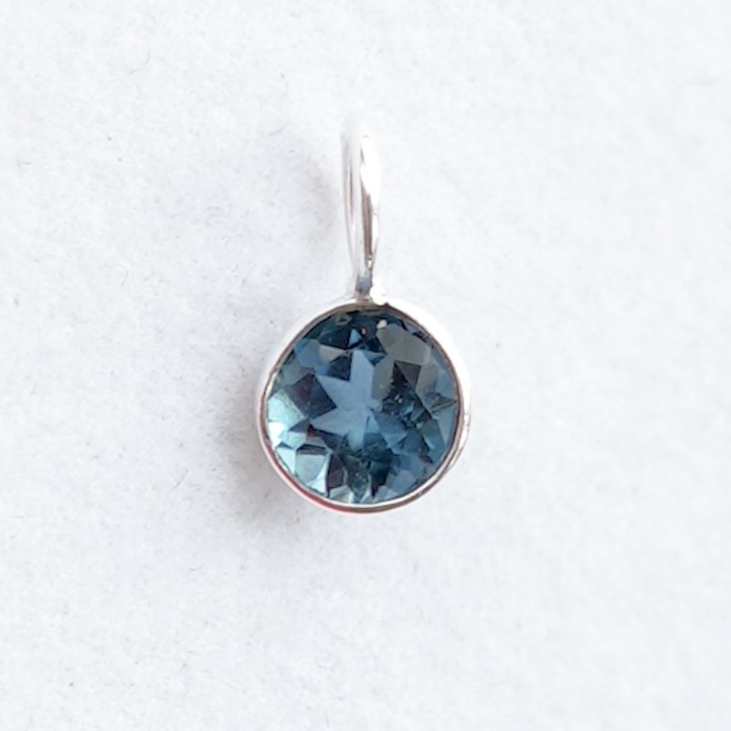 Sterling 5mm round Gemstone Charms London Blue Topaz 800x800 Sterling 5mm round Gemstone Charms London Blue Topaz